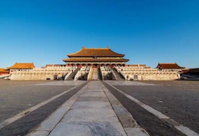 紫禁城古建筑屋頂上，藏